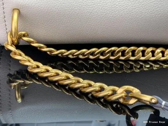 AAA Replica Ru VUITTON PM CHAIN LOUIS LOCKME 0604